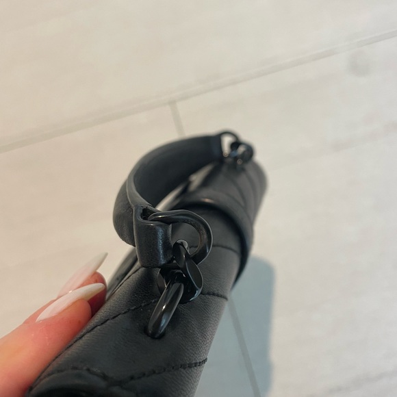 Saint Laurent College Chain Wallet Matelasse Chevron Leather
Black - Picture 3 of 8